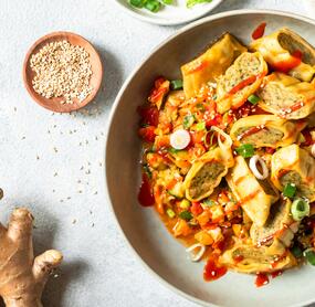 Asia-Salat mit Crispy Maultaschen aus dem Airfryer