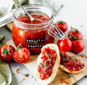 Tomatenchutney auf Vorrat