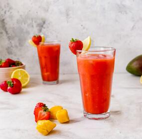 Erdbeer-Mango Limonade