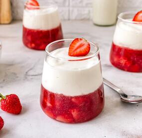Erdbeergrütze mit Vanillecreme