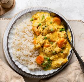 Curry-Schmand-Frikassee mit Reis