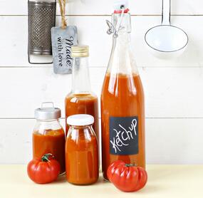Fruchtiger Tomatenketchup auf Vorrat