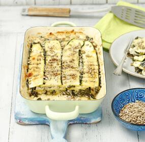 Vegetarische Zucchini-Lasagne mit Spinat und Feta