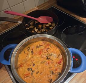 Leberkäse-Gulasch mit Brezel