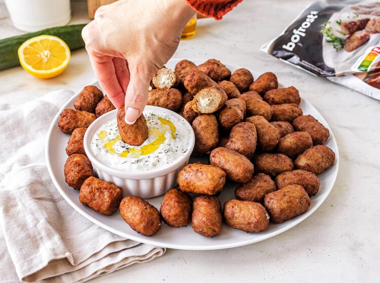 Mini-Bifteki mit Tzatziki