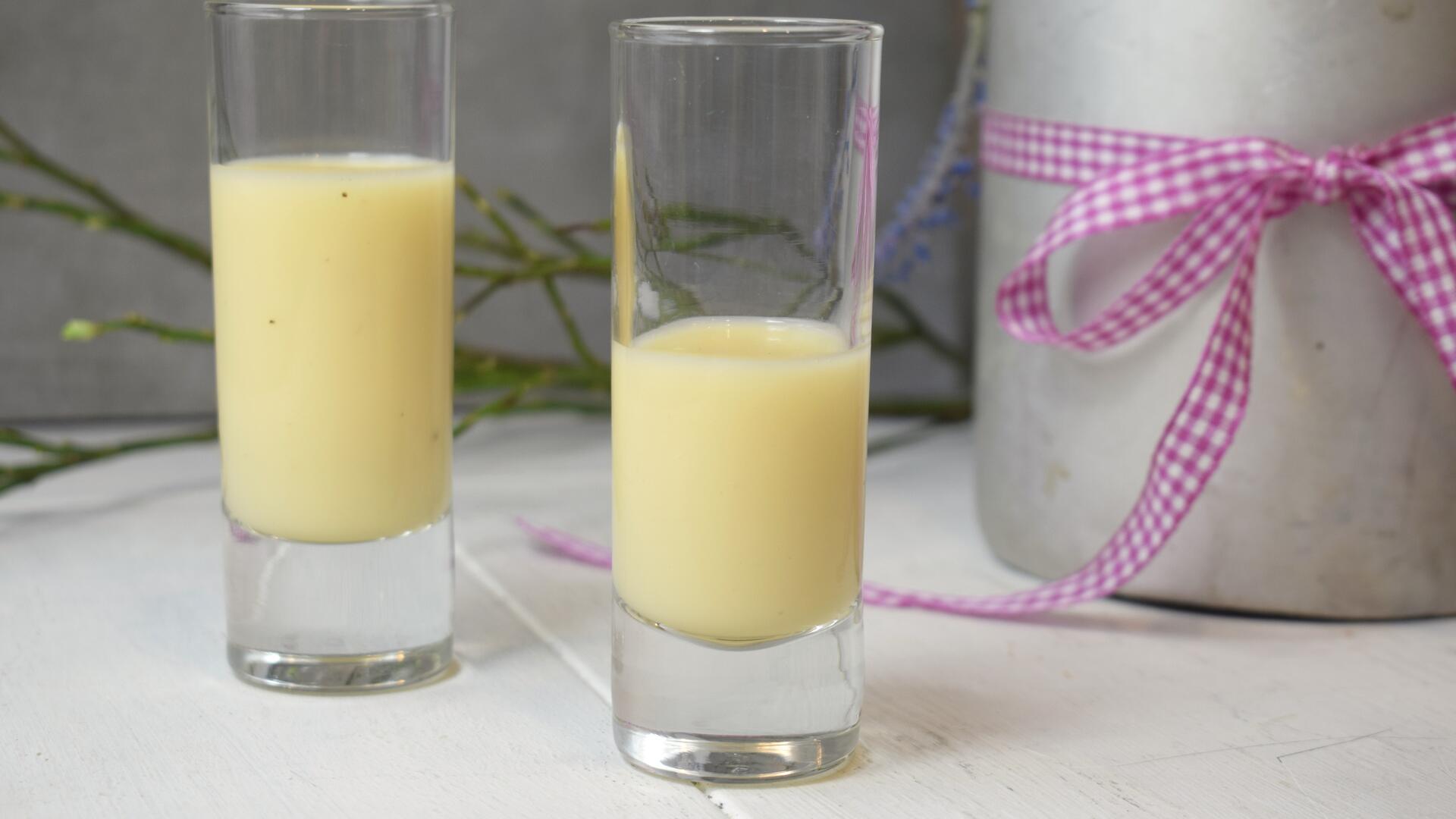 Eierlikör mit ganzen Eiern im Thermomix® – Rezept | ZAUBERTOPF