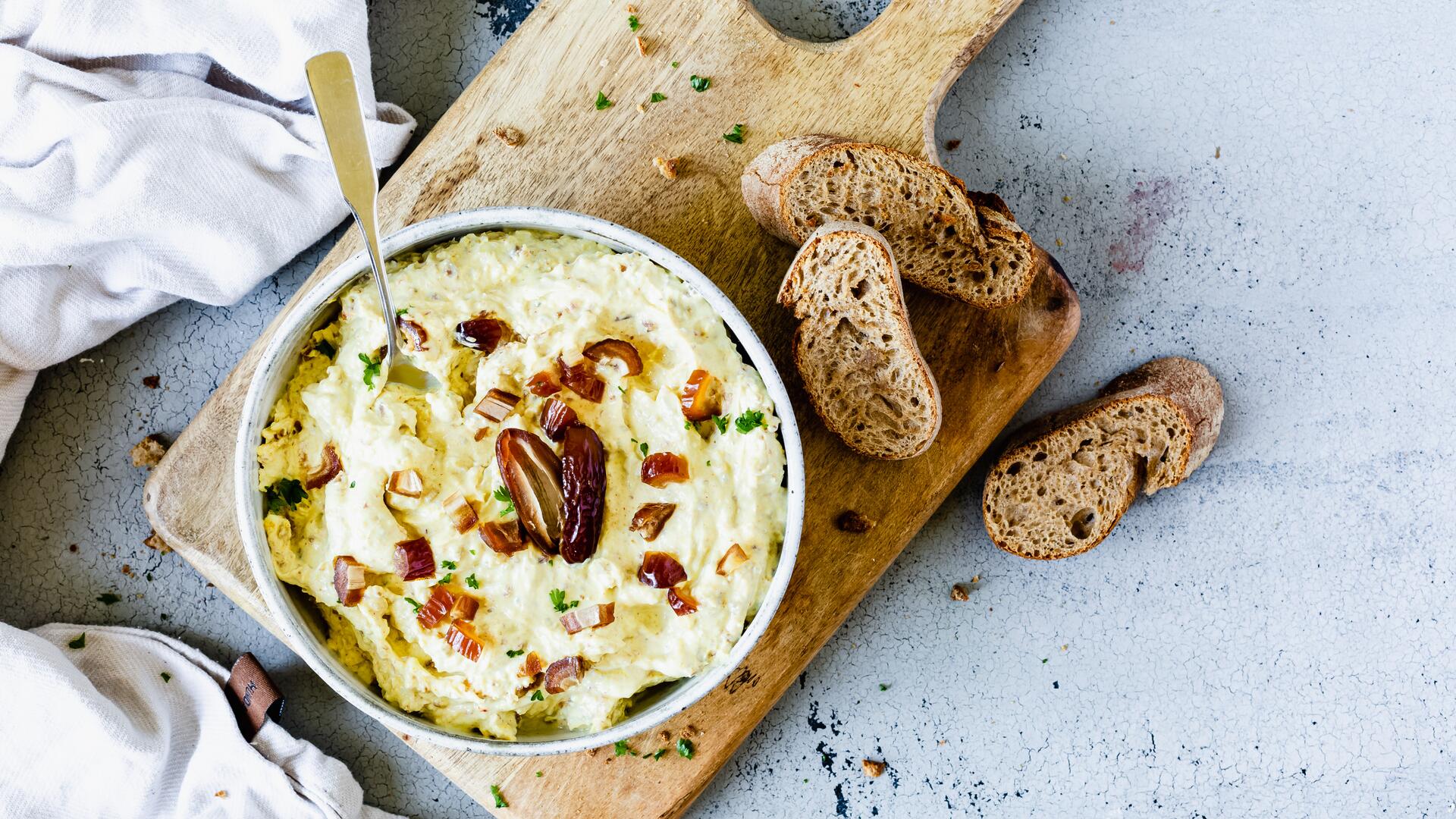 Dattel-Dip im Thermomix® mit Frischkäse | ZAUBERTOPF