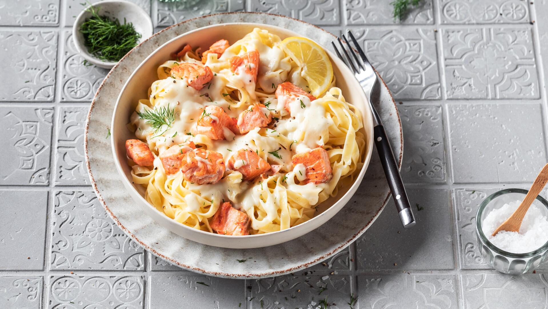 Tagliatelle mit Lachs und Sahnesoße mit dem Thermomix®