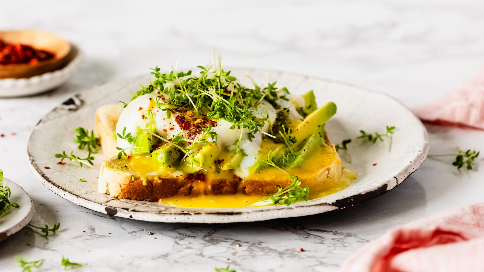 Avocado-Toast mit pochiertem Ei Thermomix® | mein ZauberTopf Club