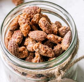 😍 SO einfach machst du gebrannte Mandeln selber - Wie vom Weihnachtsmarkt! 