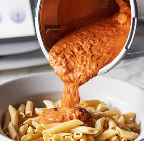 🍅 Nie wieder Fertigsoße! Die beste Tomatensoße für Pasta und Co. in 10 Minuten