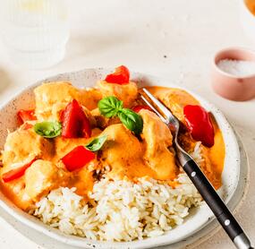 🍗🫑😋 Hähnchenwürfel mit Paprika-Schmand-Soße 