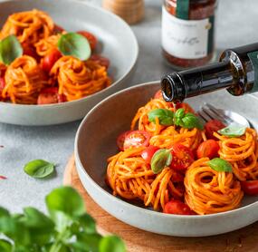 🍝😍 Deinen neue Lieblings-Pasta: Bruschetta-Pasta, schnell & einfach