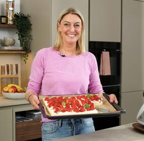 🍓😍 Unglaublich leckere Erdbeer-Schmand-Schnitten im Sommer!