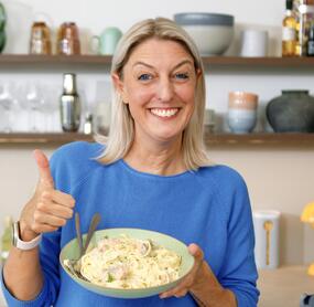 🍝🐟 Cremige Tagliatelle mit Lachs & Weißweinsoße